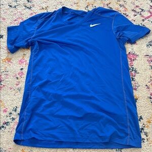 Men’s Nike shirt